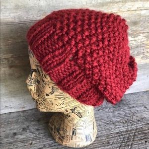 ❤️Brand New..Slouchy Hat❤️Hand Knit,Cranberry